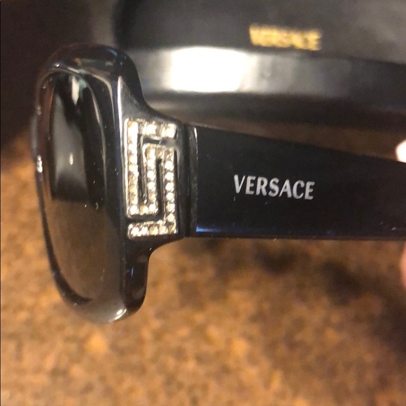 Versace Sunglasses - Picture 4 of 5